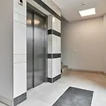 Exclusive Marina By Renters Apartment