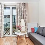 Exclusive Marina By Renters Apartment